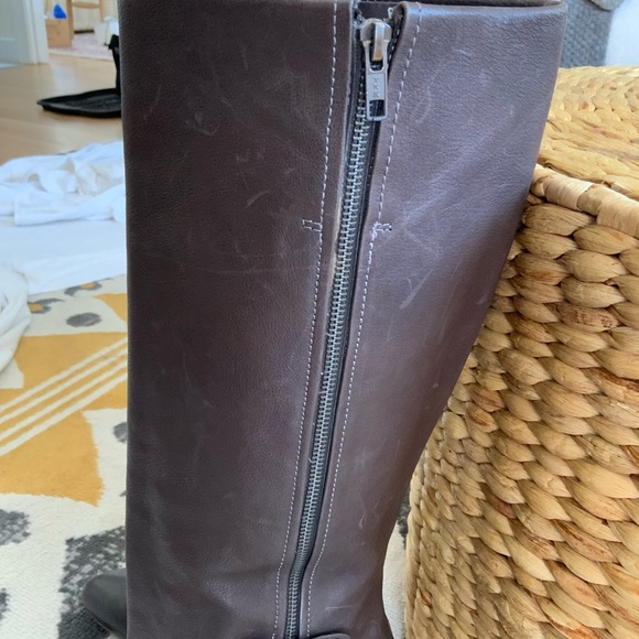 Miss sixty brown leather boots size 40
US/10 - Picture 14 of 16